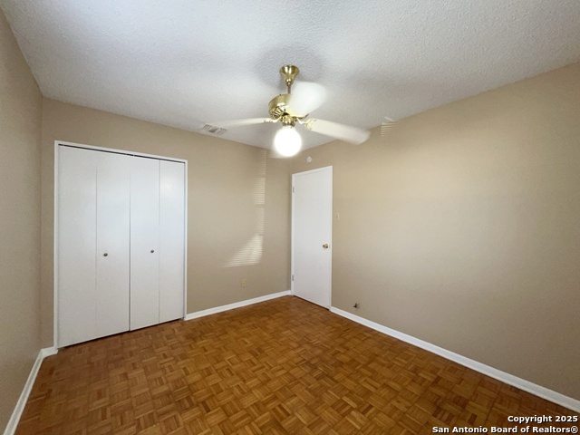 Image 26 of 41 For 4543 Cambray Dr