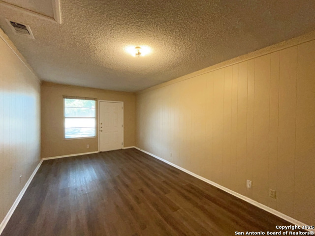 Image 31 of 41 For 4543 Cambray Dr