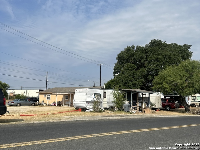 Image 17 of 40 For 10536 S Us Highway 181 E