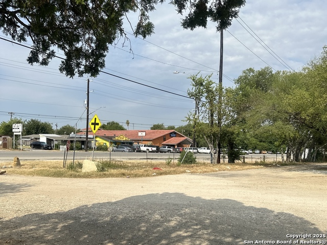 Image 26 of 40 For 10536 S Us Highway 181 E