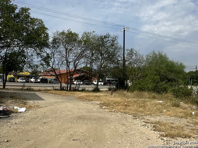 Image 32 of 40 For 10536 S Us Highway 181 E