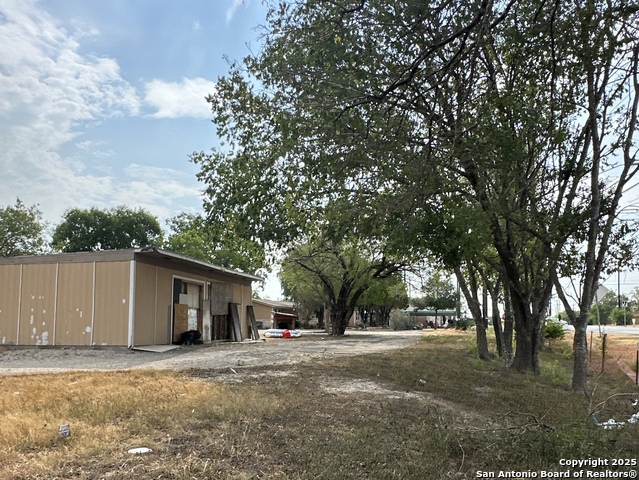 Image 33 of 40 For 10536 S Us Highway 181 E