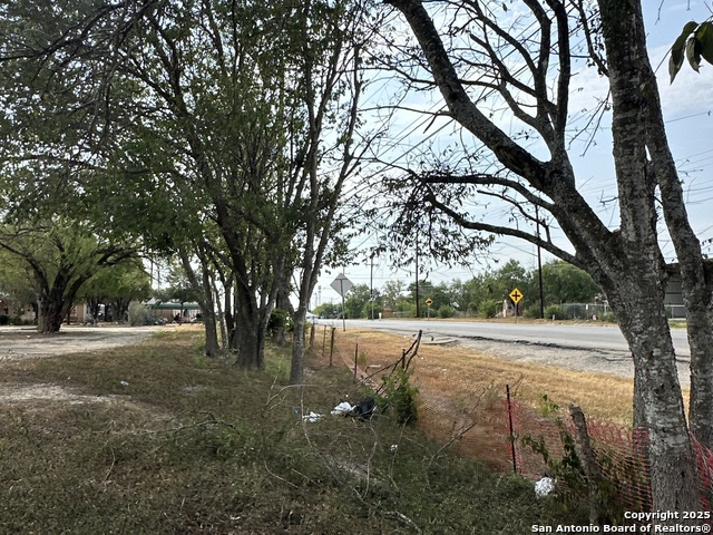 Image 37 of 40 For 10536 S Us Highway 181 E