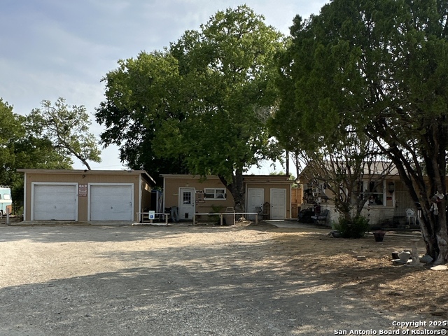 Image 4 of 40 For 10536 S Us Highway 181 E