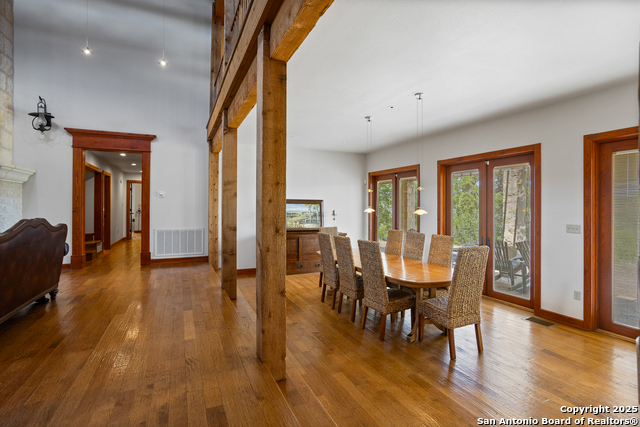Listing photo id 9 for 597 Krause