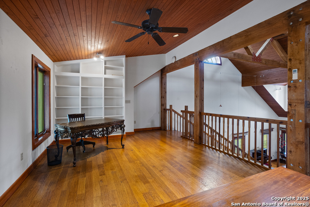 Listing photo id 22 for 597 Krause
