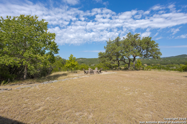 Listing photo id 44 for 597 Krause