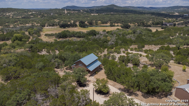 Listing photo id 64 for 597 Krause