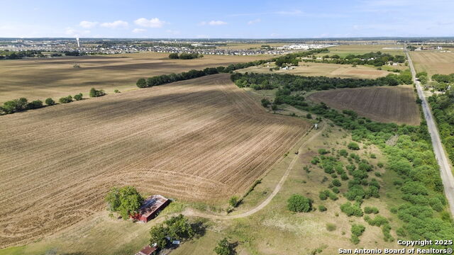 Listing photo id 14 for 4410 Ploetz  