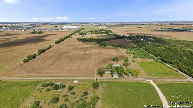 Listing photo id 0 for 4410 Ploetz  