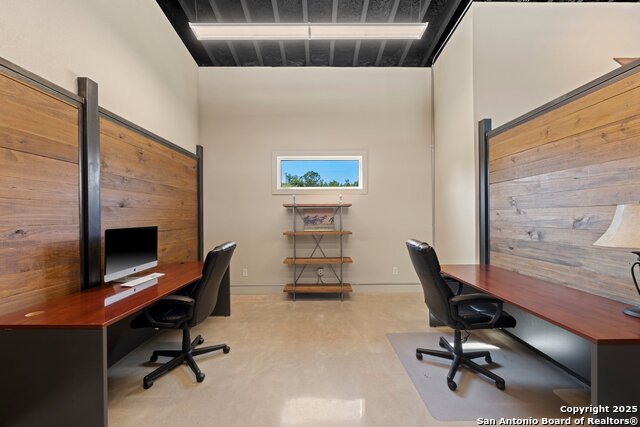 Listing photo id 14 for 609 Fm 289