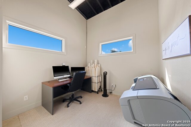 Listing photo id 15 for 609 Fm 289