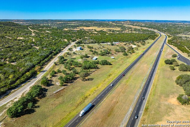 Listing photo id 21 for 609 Fm 289