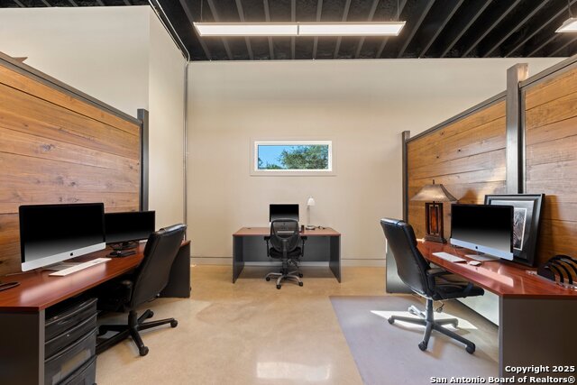 Listing photo id 5 for 609 Fm 289