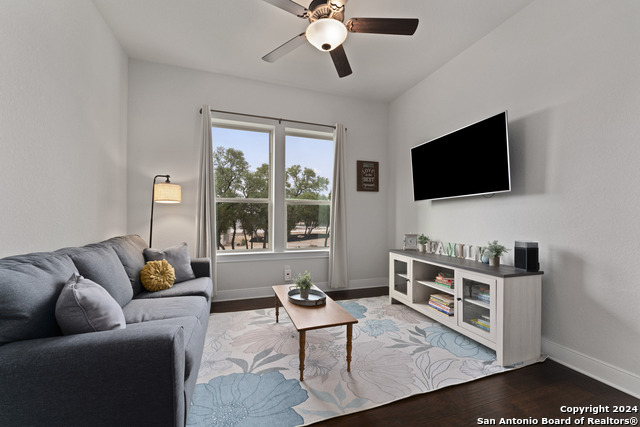Image 24 of 43 For 632 Carson Rdg