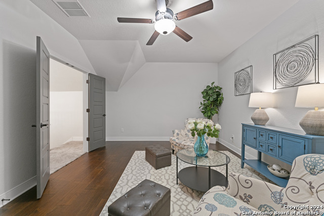 Image 31 of 43 For 632 Carson Rdg