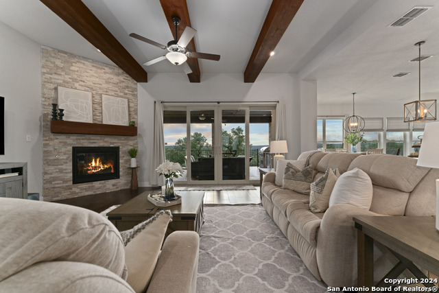 Image 9 of 43 For 632 Carson Rdg