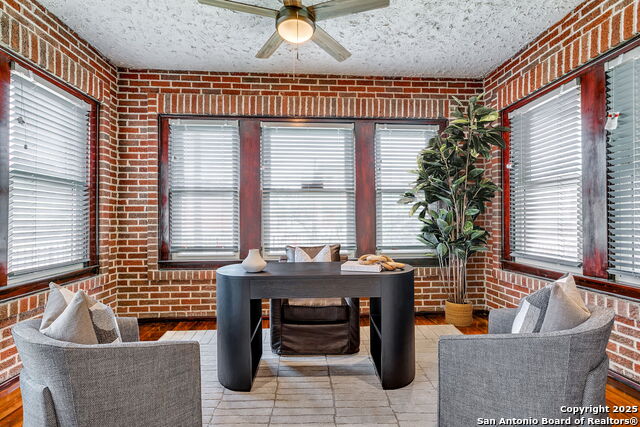 Listing photo id 1 for 1520 Virginia Boulevard