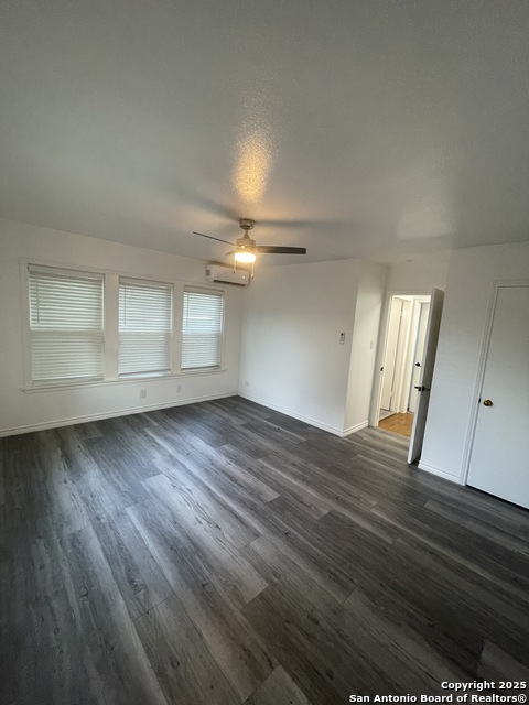 Image 4 of 6 For 630 Guenther Ave S 1