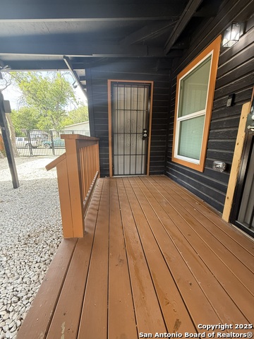 Image 14 of 21 For 703 San Augustine