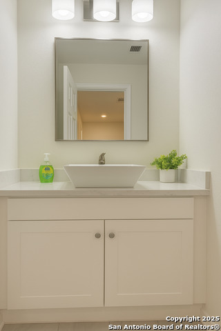 Image 5 of 21 For 703 San Augustine