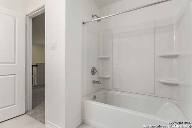 Listing photo id 15 for 10643 Military Dr Unit 70 W