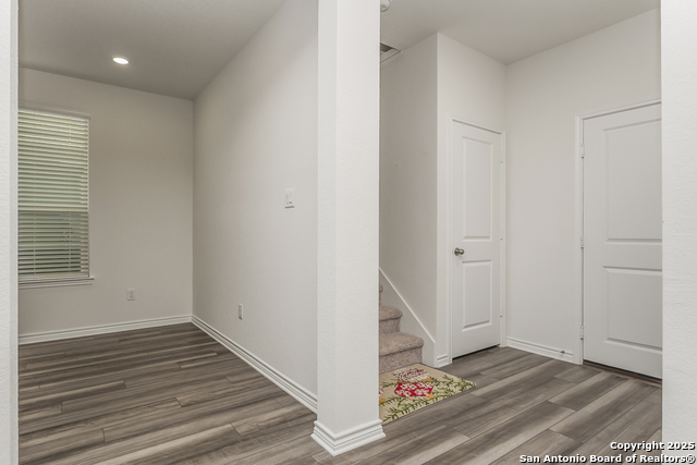 Listing photo id 33 for 10643 Military Dr Unit 70 W