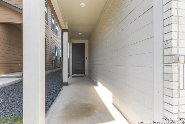 Listing photo id 2 for 10643 Military Dr Unit 70 W