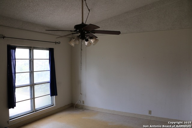 Image 9 of 21 For 2911 Cumbre