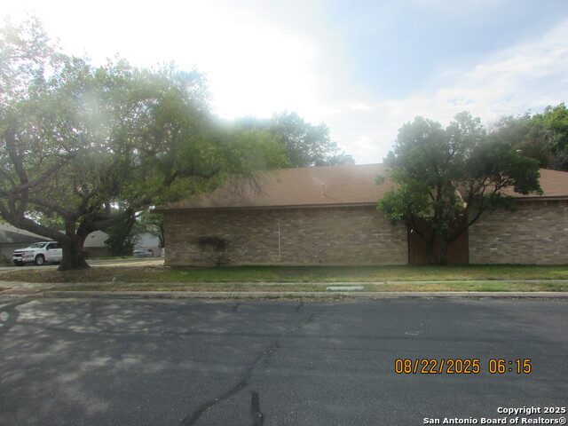 Image 5 of 28 For 6003 Broadmeadow