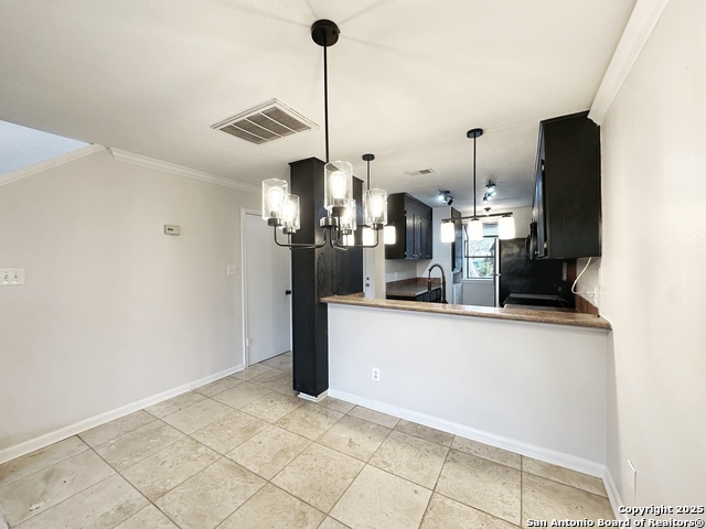 Image 6 of 18 For 11815 Vance Jackson  3106