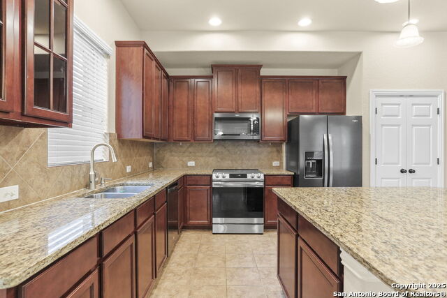 Image 15 of 42 For 25151 Buttermilk Ln