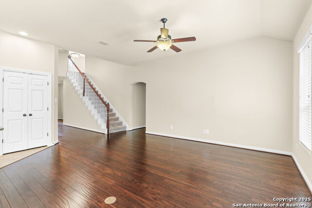 Image 18 of 42 For 25151 Buttermilk Ln