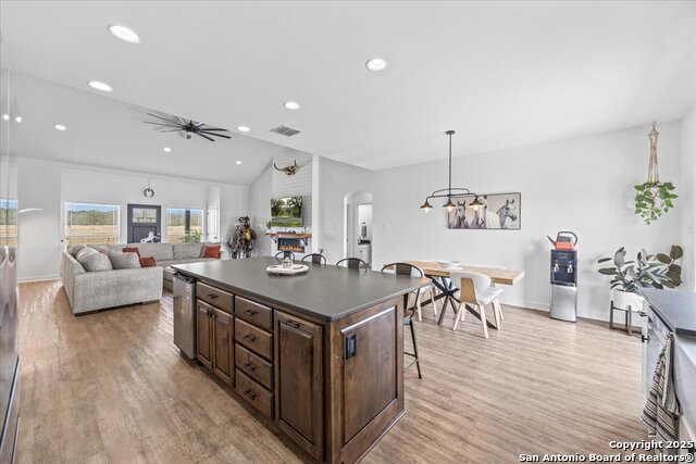 Listing photo id 12 for 475 County Road 240