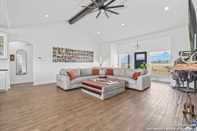 Listing photo id 5 for 475 County Road 240