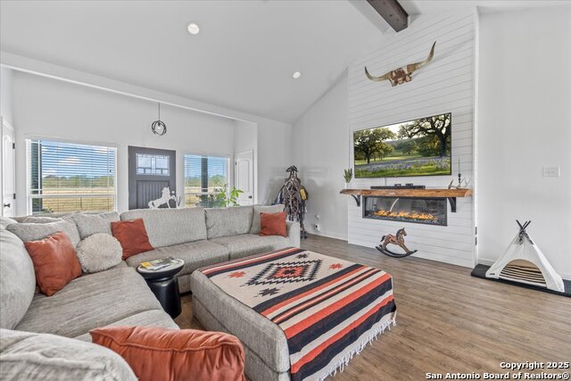 Listing photo id 6 for 475 County Road 240