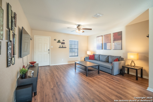 Image 4 of 17 For 6139 Lakefront