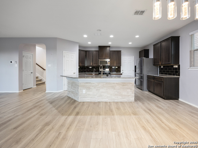 Image 2 of 28 For 8318 Pioneer