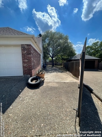 Image 16 of 16 For 822 Amberstone