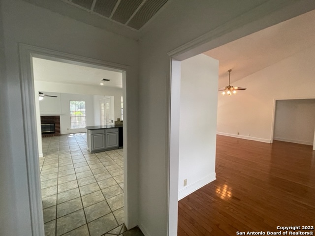 Image 8 of 16 For 822 Amberstone