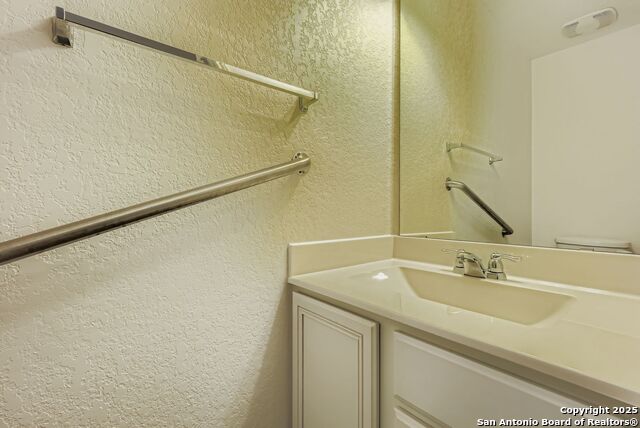 Image 12 of 30 For 231 Pleasanton Cir