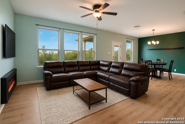 Image 4 of 21 For 4447 Tivoli  