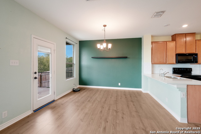 Image 7 of 21 For 4447 Tivoli  