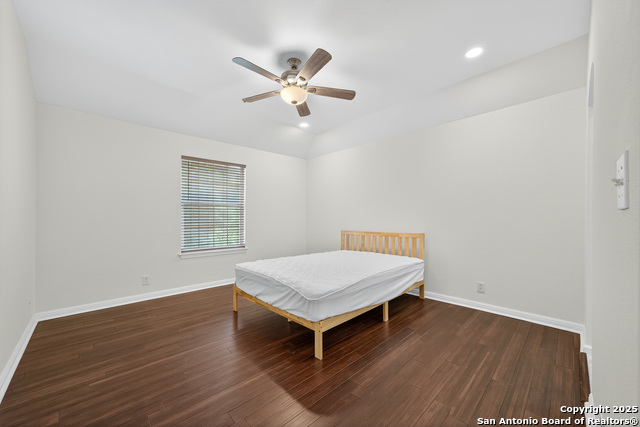 Image 21 of 28 For 18743 Danforth