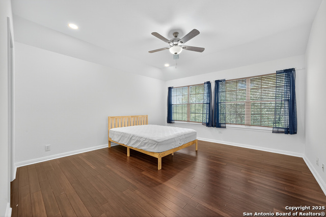 Image 24 of 28 For 18743 Danforth