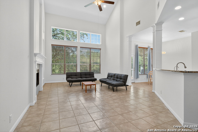 Image 4 of 28 For 18743 Danforth