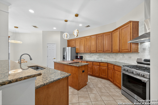 Image 7 of 28 For 18743 Danforth