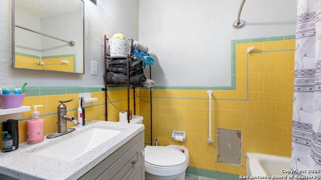 Image 13 of 18 For 1722 Alametos