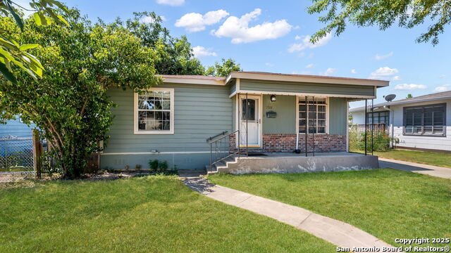 Image 4 of 18 For 1722 Alametos