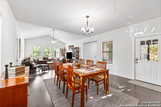 Listing photo id 22 for 136 Evergreen W